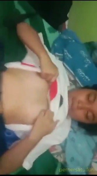 Background nonton video viral Bokep Bocil Smp Dientot Ayah Kandung
